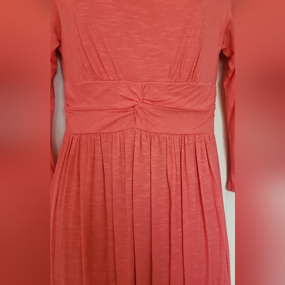 Women's dress size: XS with 3/4 length sleeves - Picture 3 of 6